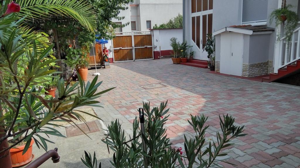 Szlavi Apartman Baja Εξωτερικό φωτογραφία