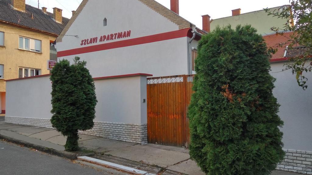 Szlavi Apartman Baja Εξωτερικό φωτογραφία